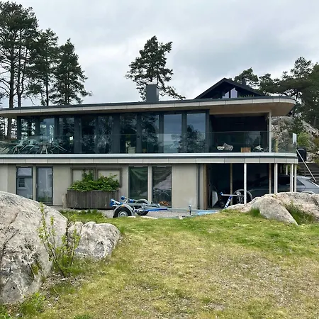 Modern Near The On Nordre Karlsoy Nyaraló *